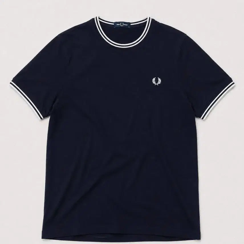 [BUNJANG] Fred Perry Black Round Neck T-Shirt / Fred Perry 프레드페리 블랙 라운드 반팔