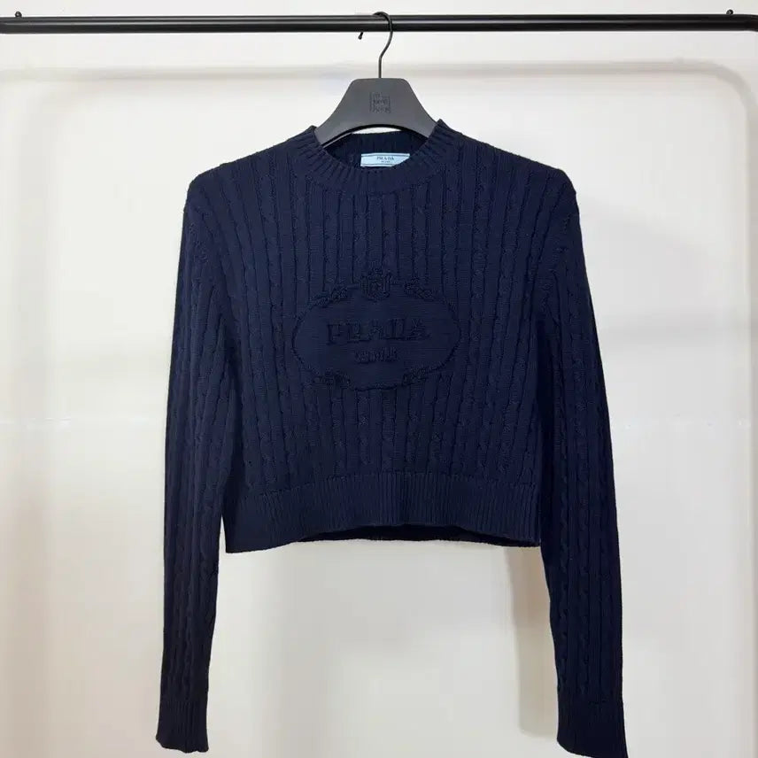 [BUNJANG] Prada Cropped Logo Knit / 프라다 반크롭 로고 니트 (새상품급)