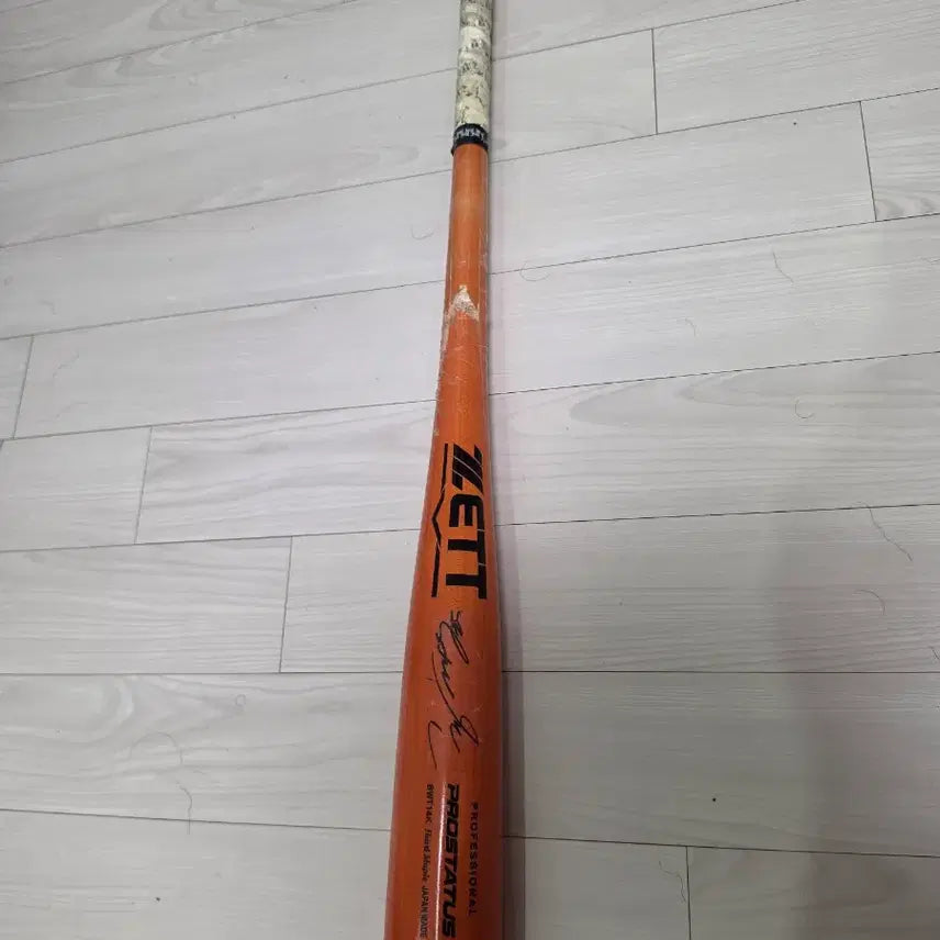 [BUNJANG] Hanwha Eagles Kim Tae-yeon Game-Used Autographed Baseball Bat / 한화 이글스 김태연 선수의 실제 프로경기 사용배트 (싸인포함)