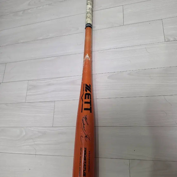 [BUNJANG] Hanwha Eagles Kim Tae-yeon Game-Used Autographed Baseball Bat / 한화 이글스 김태연 선수의 실제 프로경기 사용배트 (싸인포함)