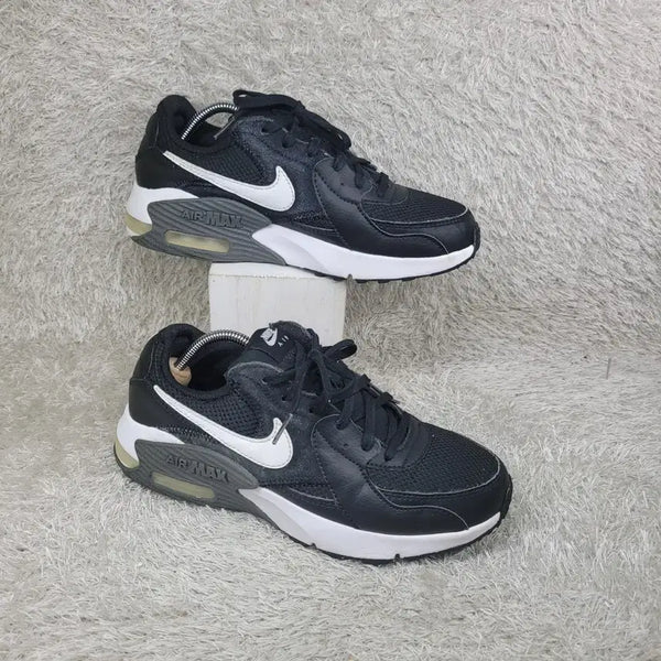 [BUNJANG] Nike Air Max Excee Sneakers / 구제짱짱맨 245 나이키 에어맥스 엑시 스니커즈