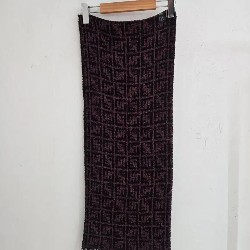 [BUNJANG] Fendi Muffler Burgundy & Black / 펜디 머플러