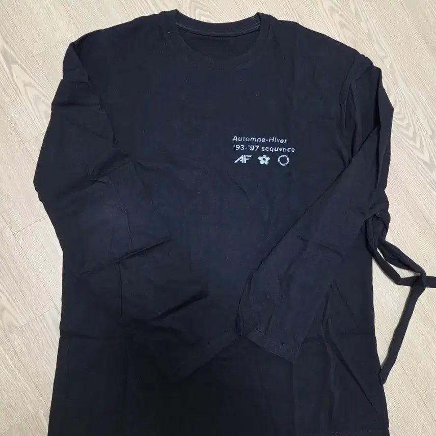 [BUNJANG] Altered Future STAFF Long Sleeve Size 2 / [판매] 얼터드퓨처 STAFF 롱승리브 2사이즈