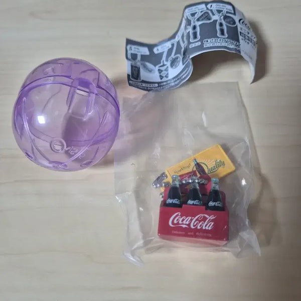 [BUNJANG] Coca-Cola Miniature 1950s Six-Pack Carrier Gacha Capsule Toy / 캡슐토이 가챠 코카콜라 미니어처 참3.1950s six-pack-carrier