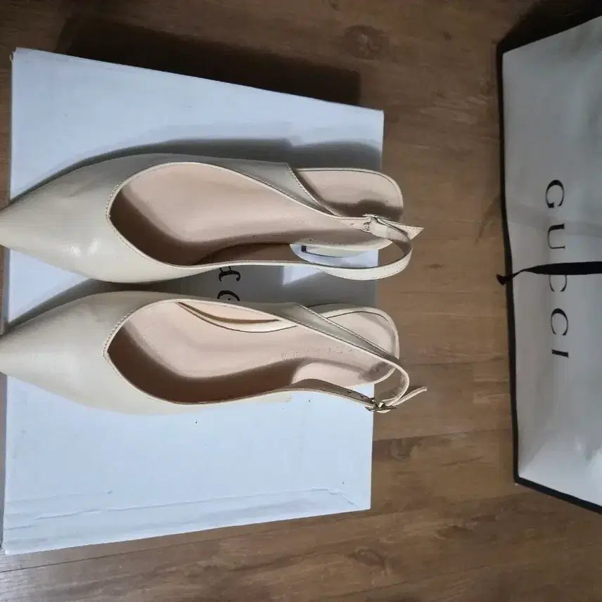 [BUNJANG] Beige Slingback Mules - Size 235 / 슬리백