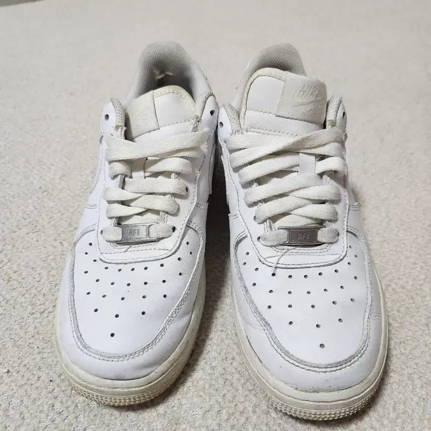 [BUNJANG] Nike Air Force 1 Low White (245) / 나이키 에어포스 1 로우 흰색 245