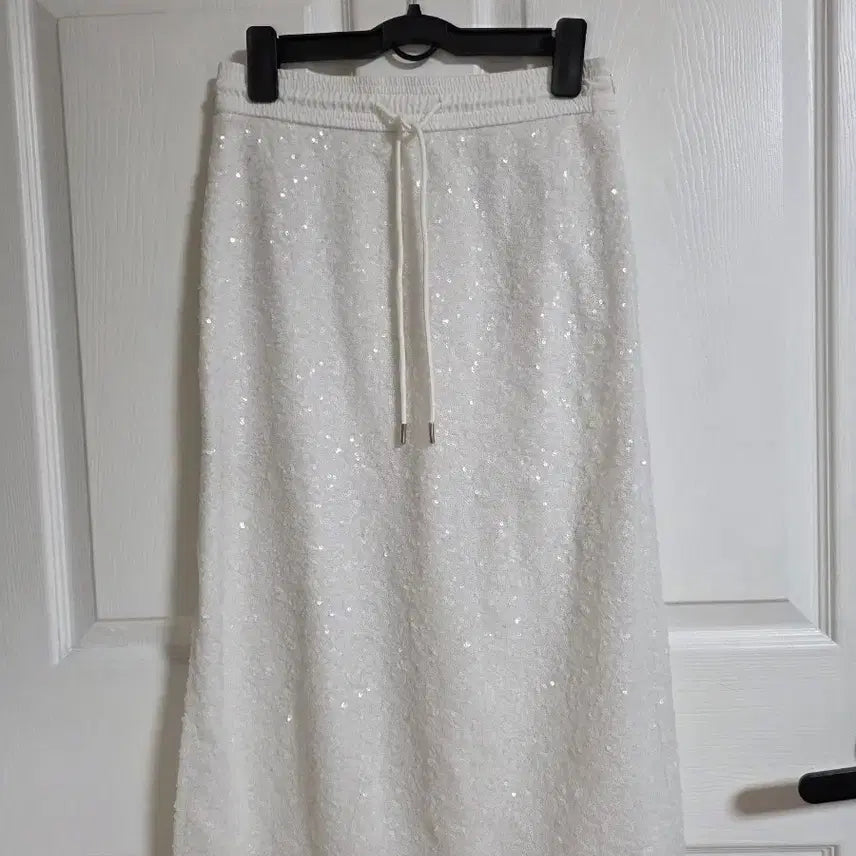 [BUNJANG] Juicy Couture Sequin Midi Skirt / 쥬시꾸뛰르 스팽글치마