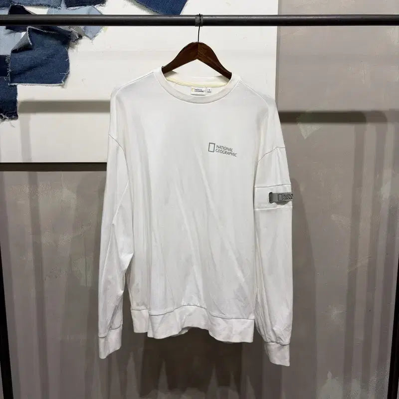 [BUNJANG] National Geographic Logo Patch Sweatshirt Long Sleeve T-Shirt / (105) 내셔널지오그래픽 와펜 맨투맨 긴팔티