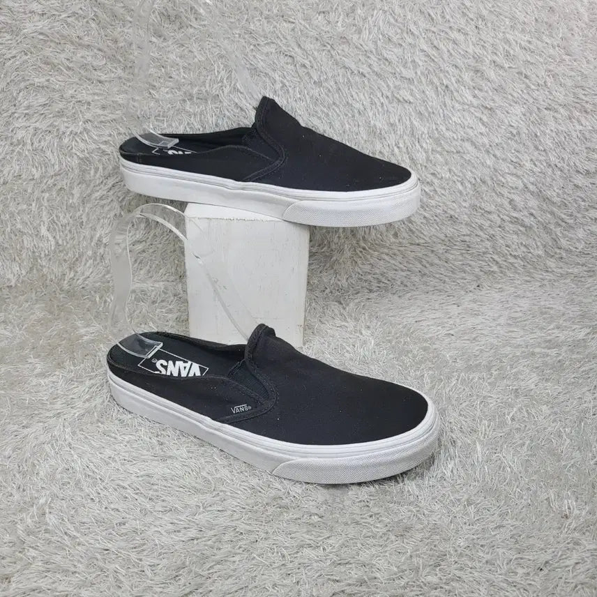 [BUNJANG] Vans Authentic All Black Loafer Mules / 구제짱짱맨 235 반스 어센틱 올블랙 블로퍼 뮬
