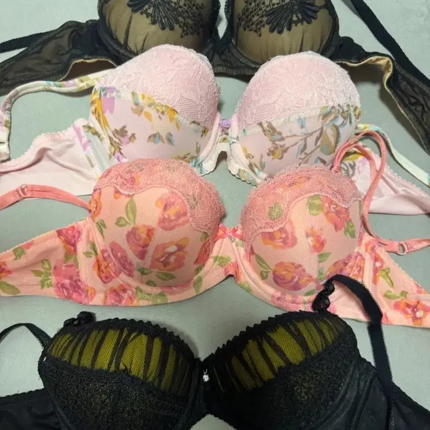[BUNJANG] Vivian Rosebud & Venus Jasmine Bra Set - 4 Styles (Black, Pink, Floral Pattern) - Size 80A / 브라 세트 4종 (블랙/핑크/플라워 패턴)