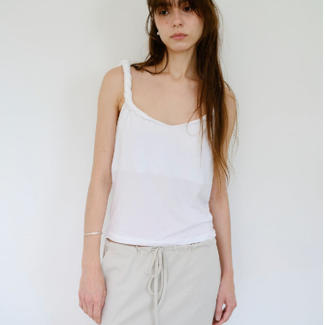 [BUNJANG] Thelune Lune Twist Sleeveless Top - Ivory / 더릴 Lune Twist Sleeveless_Ivory