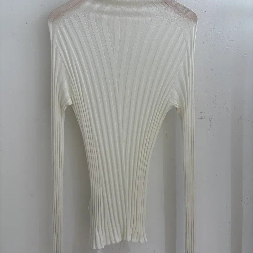 [BUNJANG] TIME 2023 Knit White / 타임 2023 니트