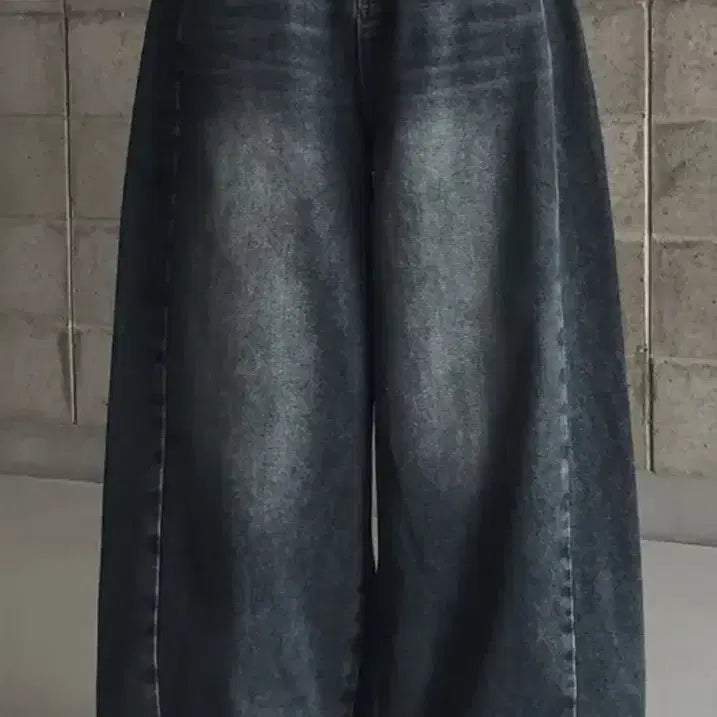 [BUNJANG] Lunarfate Double Pocket Overlock Wide Denim Long Pants / 루너프 더블포켓 오버로크 절개 와이드 데님 롱팬츠