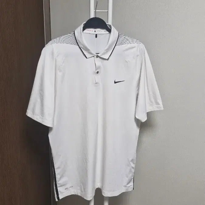 [BUNJANG] Nike Tiger Woods Dri-FIT Short-Sleeve Polo Shirt White XL (105) / 나이키(XL/105) 타이거우즈 드라이핏 반팔 카라티 화이트