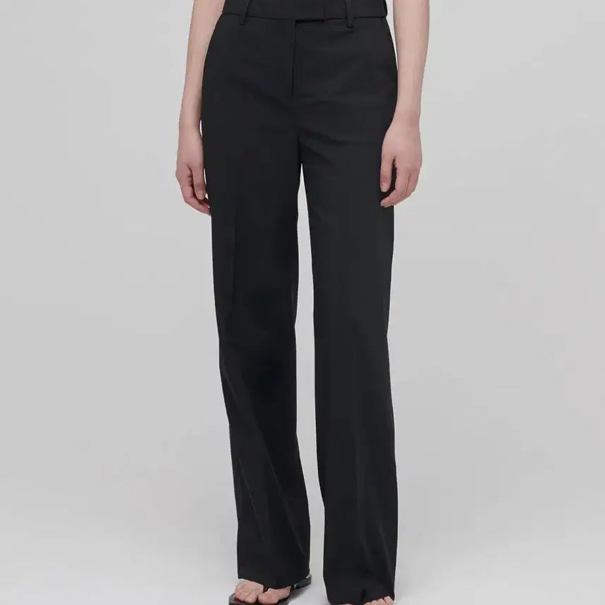 [BUNJANG] MÜNN Women's Wide Hidden Banding Slacks [Black] / 무탠다드 우먼즈 와이드 히든 밴딩 슬랙스 [블랙]