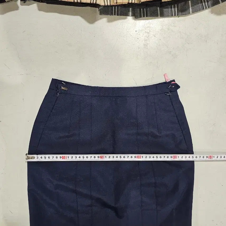 [BUNJANG] Used School Skirt Size 68 / 중고 교복치마 사이즈 68 짧치