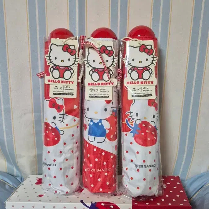[BUNJANG] Sanrio Hello Kitty Strawberry Parasol / 헬로키티 산리오 딸기 우양산 새상품