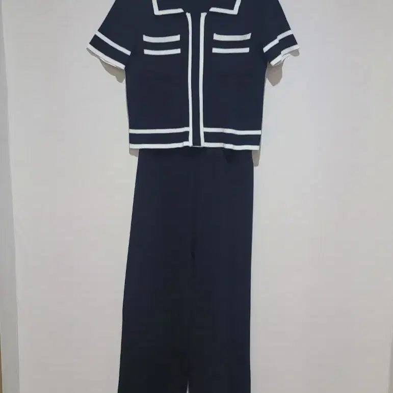 [BUNJANG] Color-Blocked Lace Wide Knit Set / (거의새거)배색 레이스 와이드 니트 세트