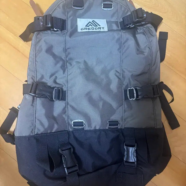 [BUNJANG] Gregory x Thisisneverthat Day and Half Backpack Olive Brown / 그레고리 x 디스이즈네버댓 데이앤하프 백팩 올리브 브라운