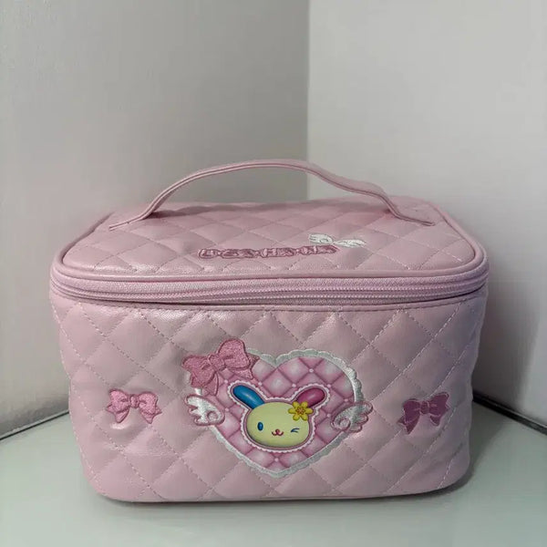 [BUNJANG] Usahana Pink Quilted Pouch with Embroidery / 핑크색 큰 파우치 우사아나 쿠지