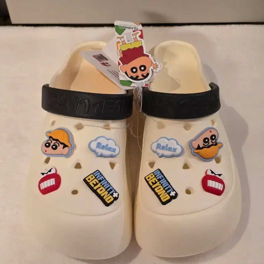 [BUNJANG] Crayon Shin-chan Jibbitz Crocs-style Sandals / 짱구 지비츠 크록스 샌들