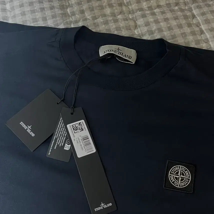 [BUNJANG] Stone Island Logo Patch Navy Crewneck T-Shirt / [새상품] 스톤아일랜드 로고패치 네이비 크루넥 티셔츠