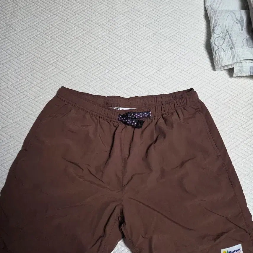 [BUNJANG] Butter Brand Brown Shorts (Size M) / 버터 브라운 반바지 m사이즈 싸게 판매합니다.