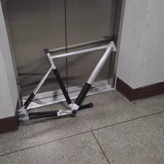 [BUNJANG] Pixie Frame Trick Bicycle / 판완