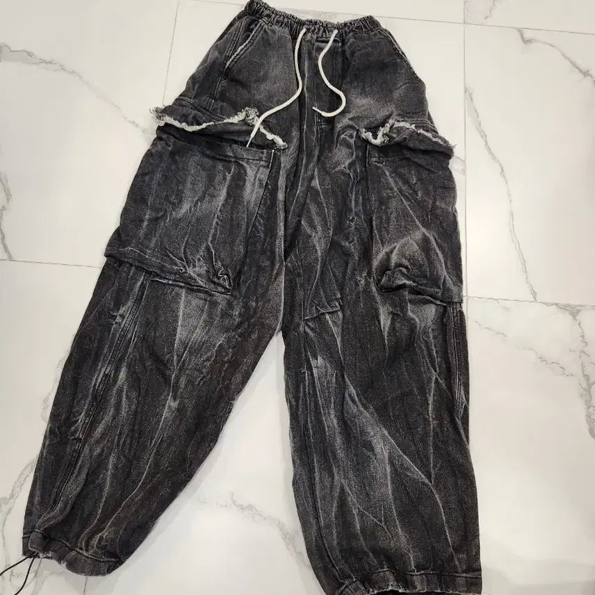 [BUNJANG] Unused Lab Balloon Cargo Denim Pants / 언유즈드랩 벌룬 카고 데님