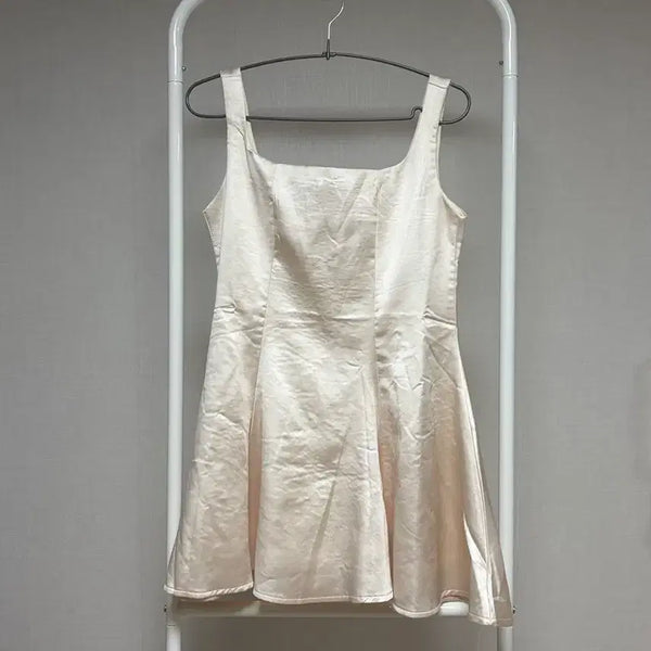 [BUNJANG] Silk Sleeveless Blouse - Ivory / 실크 민소매 블라우스 아이보리