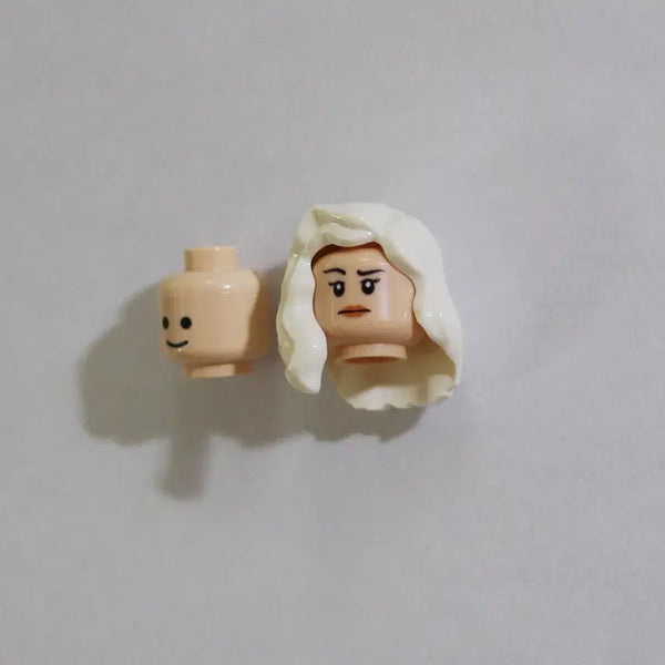[BUNJANG] LEGO Parts 3-Set Bundle (2 Faces, 1 Long Hair) / [미사용] 레고 파츠 3종 세트 (얼굴 2, 여성 장발 헤어1)
