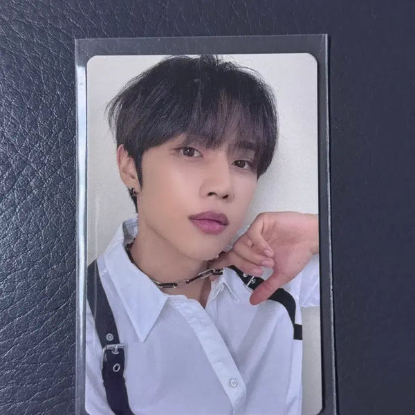 [BUNJANG] The Boyz Sunwoo THE B ZONE Encore Photocard / 더보이즈 선우 더비존 앵콜 트레카 김선우 포카