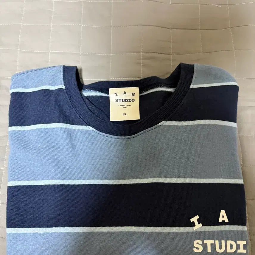 [BUNJANG] IAB Studio Stripe T-Shirt Blue White / 아이앱 스튜디오 스트라이프 티셔츠 블루 화이트