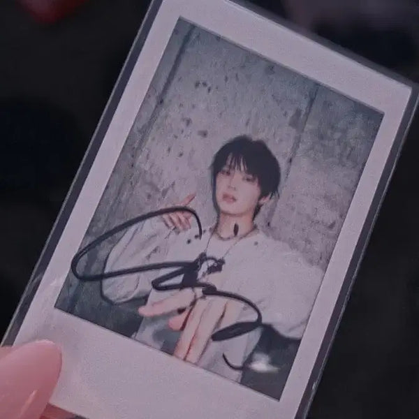 [BUNJANG] NouerA Lin Signed Polaroiid / 판매완) 누에라 린 싸폴 싸인 폴라로이드 #NouerA #exe #exe_SHOWCASE
