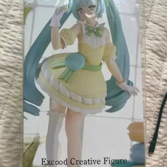 [BUNJANG] Hatsune Miku Sweet Sweets Citron Macaron Ver. Figure / 무료배송)하츠네 미쿠 스위트 스위츠 피규어 시트롱 마카롱 Ver