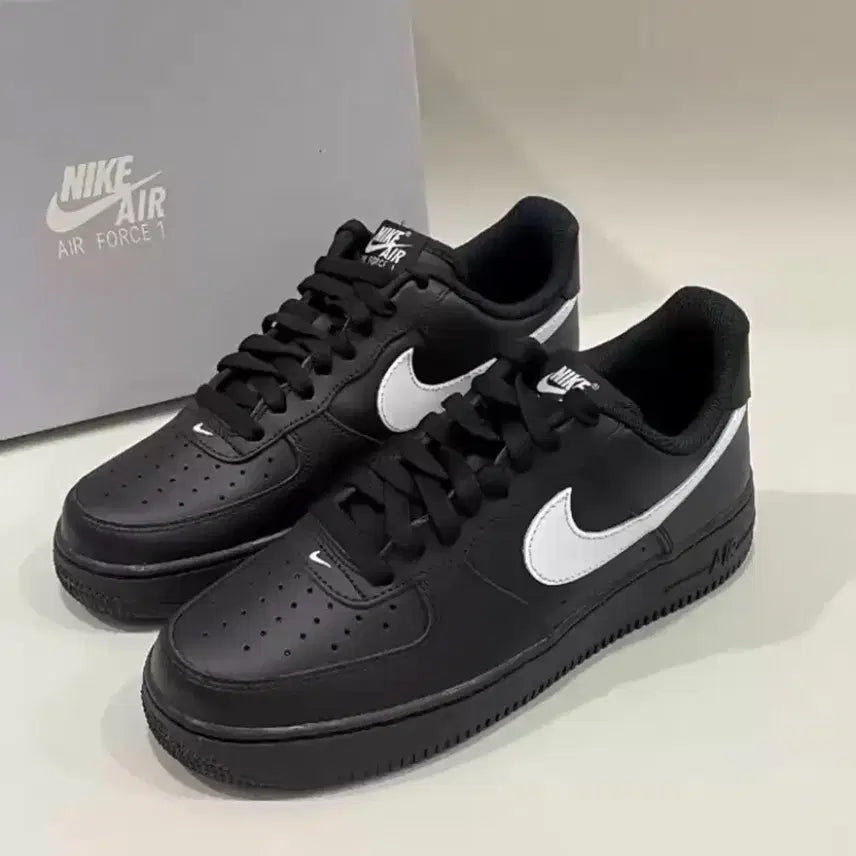 [BUNJANG] Nike Air Force 1 Classic Low Top White Casual Shoes / 나이키 에어포스 1에어포스 원화이트클래식 로우탑남녀화 캐주얼화