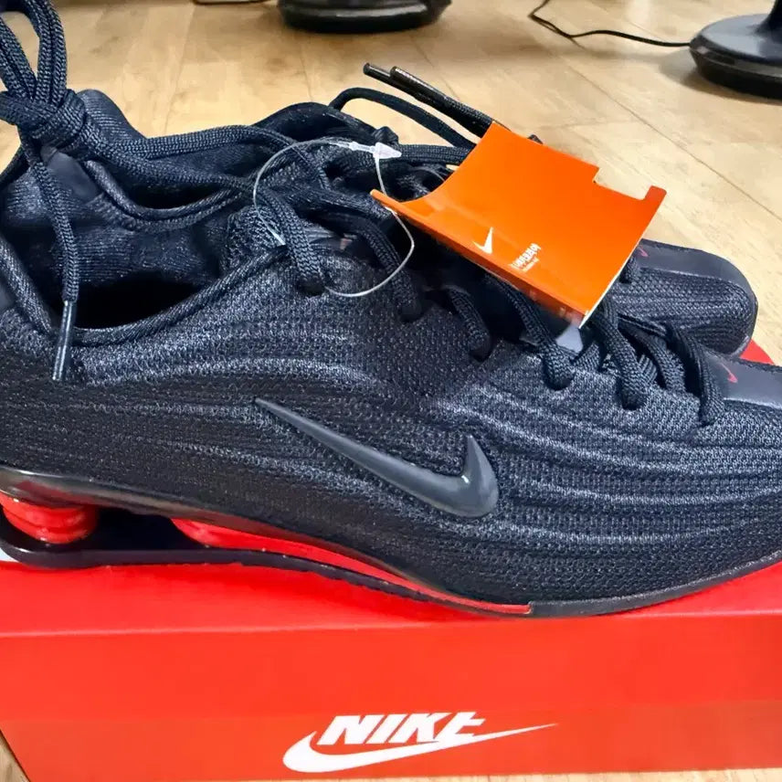 [BUNJANG] Nike Shox Z Sneakers Black/Red Size 250 / 나이키 샥스 z HQ7540-002 250 사이즈 스니커즈 운동화