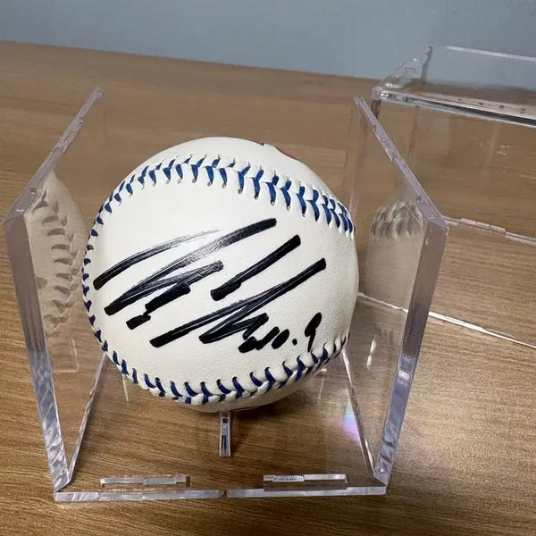 [BUNJANG] Lotte Giants Jeong Hun Signed Baseball / 롯데자이언츠 정훈 친필 싸인볼
