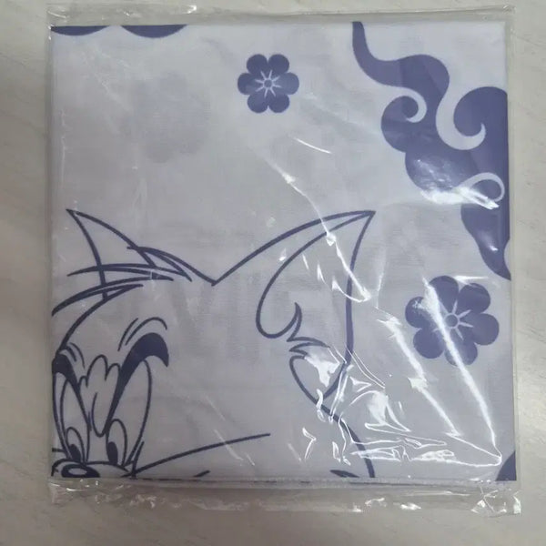 [BUNJANG] Tom and Jerry Hanok Big Bustle Pop-up Scarf / 톰과제리 한옥대소동 팝업 스카프