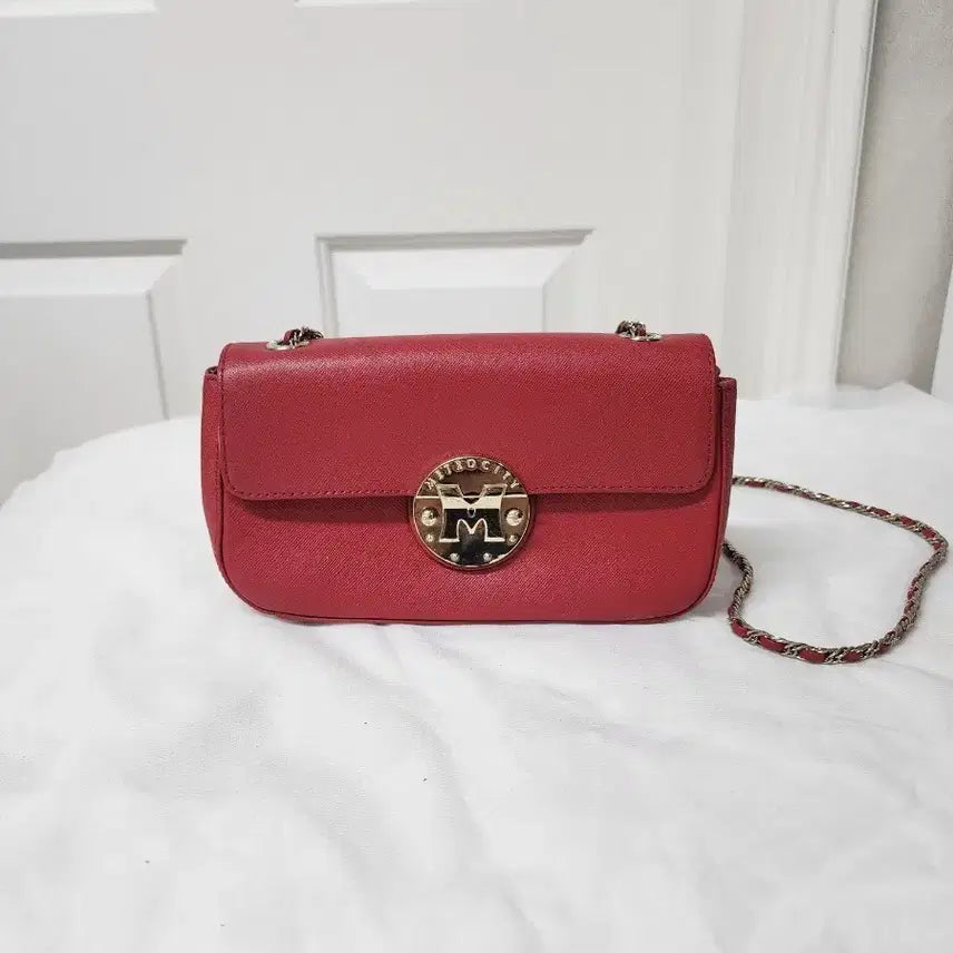 [BUNJANG] Metsi City Quilted Chain Shoulder Bag Red / 메트로시티 퀼팅 체인 숄더백 레드