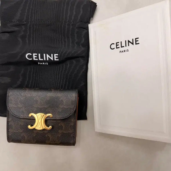 [BUNJANG] Celine Triomphe Wallet / 셀린느 트리옹프 반지갑