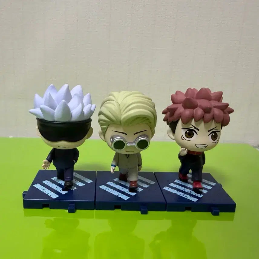 [BUNJANG] Jujutsu Kaisen Walking Step Figures Bundle (Gojo, Nanami, Itadori) / 주술회전 워킹스텝 피규어 일괄(고죠, 나나미, 이타도리)