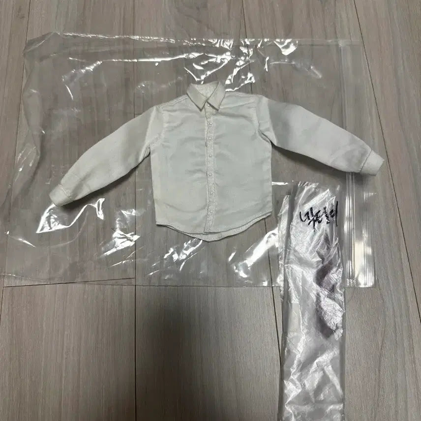 [BUNJANG] Batman Armory 1.0 Alfred Shirt & Tie Set / 배트맨 아머리 1.0 알프레드 셔츠 넥타이