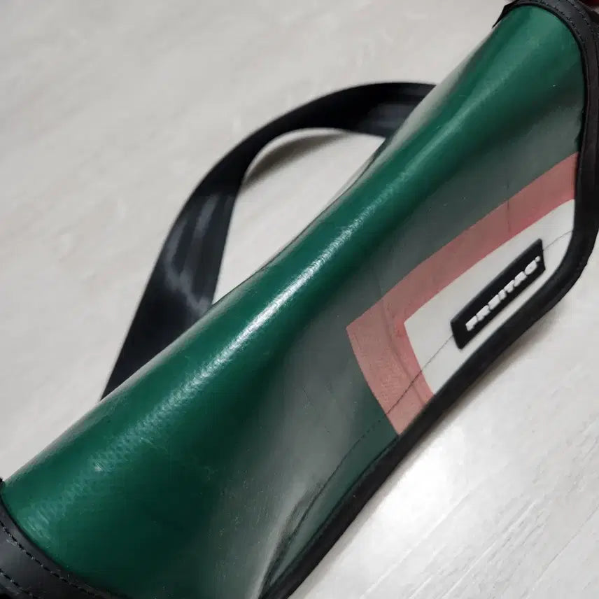 [BUNJANG] Freitag Hawaii Five-O Messenger Bag Green / 프라이탁 메신저백 그린