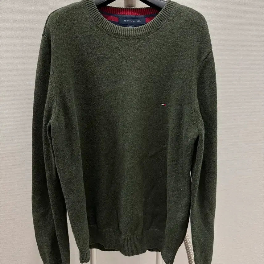 [BUNJANG] Tommy Hilfiger V-Neck Logo Knit Sweater / 타미힐피거 니트 L사이즈