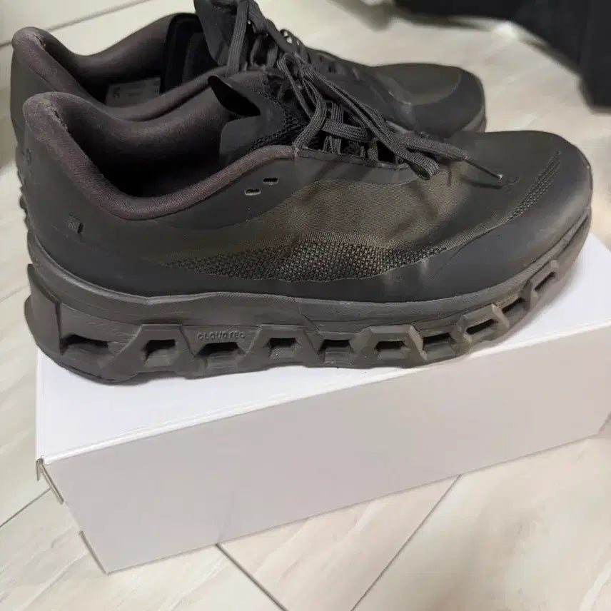 [BUNJANG] Papfonrunning Brown 260 Sneakers / 파프온러닝 브라운 260