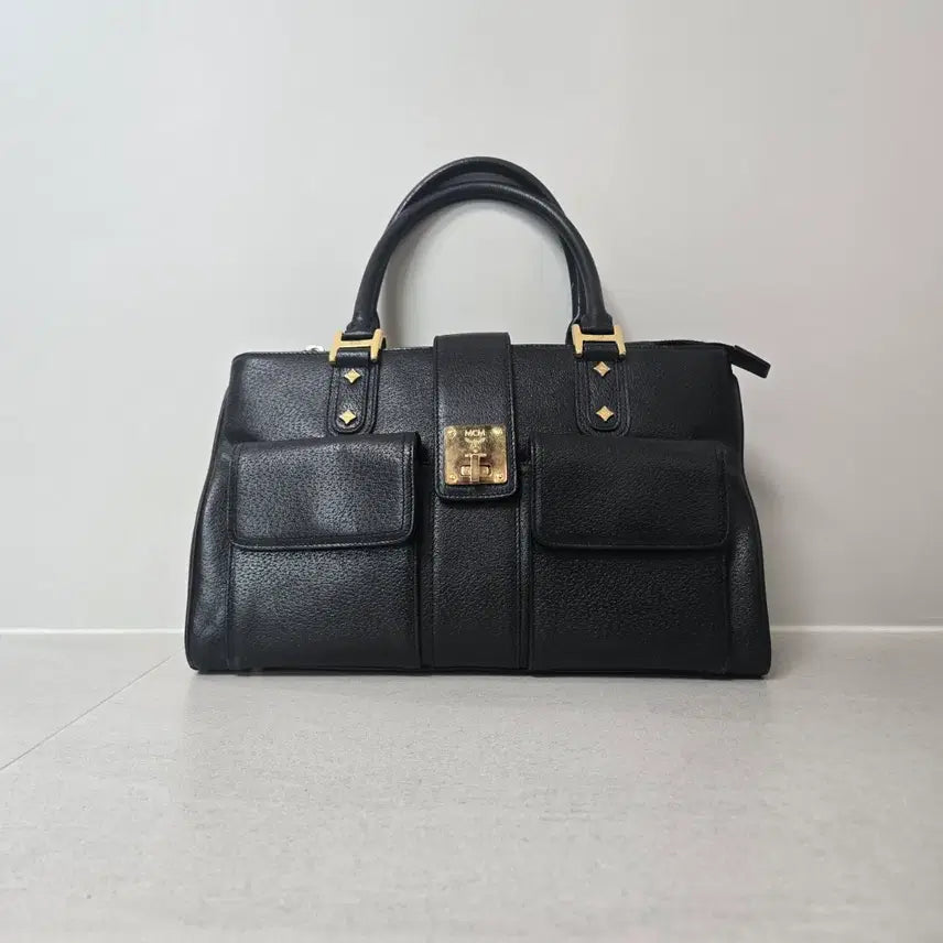 [BUNJANG] MCM Two Pocket Tote Bag Black Leather / MCM 엠씨엠 투포켓 토트백 블랙 여성 가방