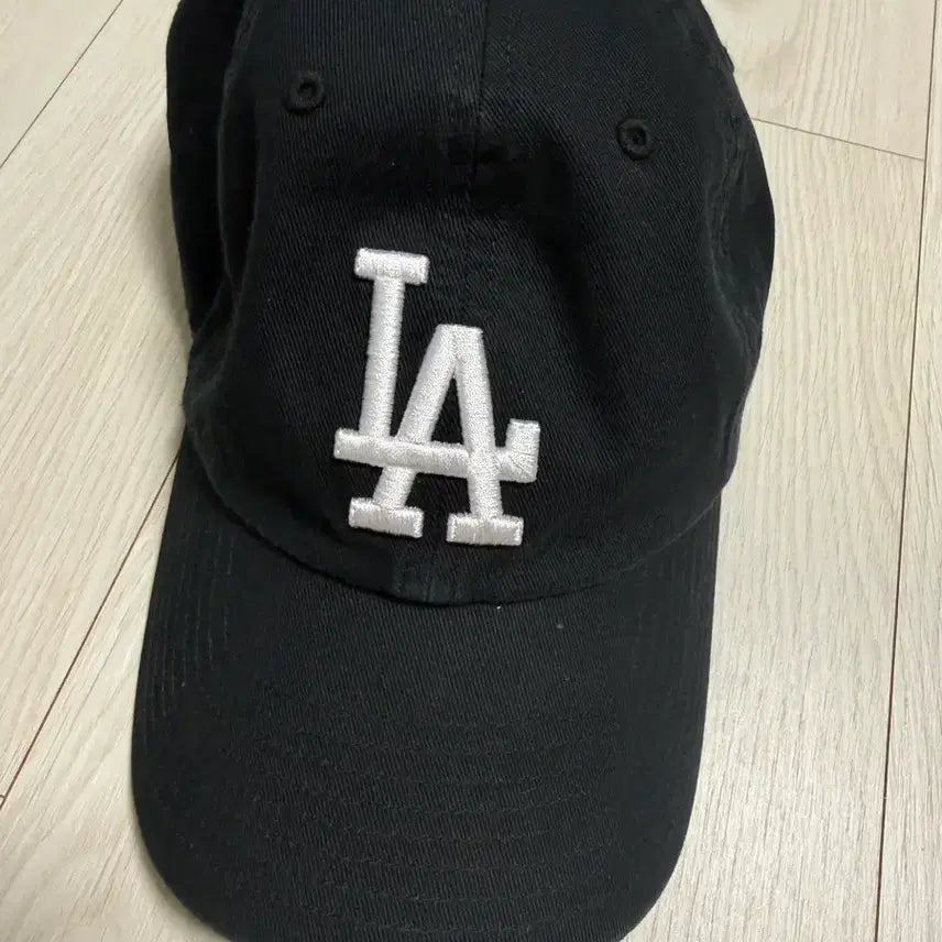 [BUNJANG] LA Dodgers Black Baseball Cap / LA 다저스 볼캡 블랙