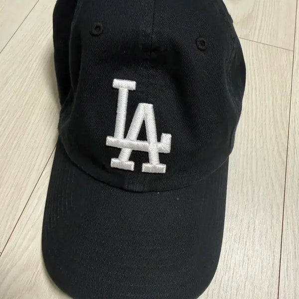 [BUNJANG] LA Dodgers Black Baseball Cap / LA 다저스 볼캡 블랙
