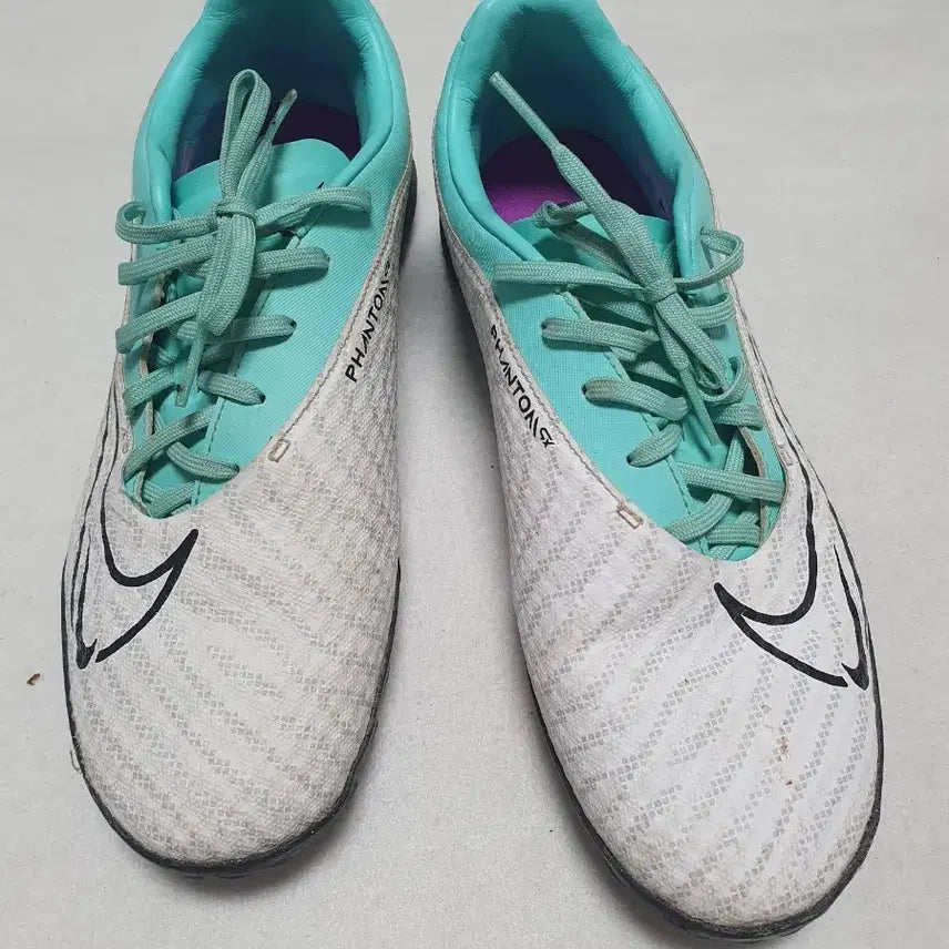 [BUNJANG] Nike Phantom GX Academy TF Mint Football Boots (Size 250) / 나이키 팬텀 GX 아카데미 TF  민트색상 풋살화250